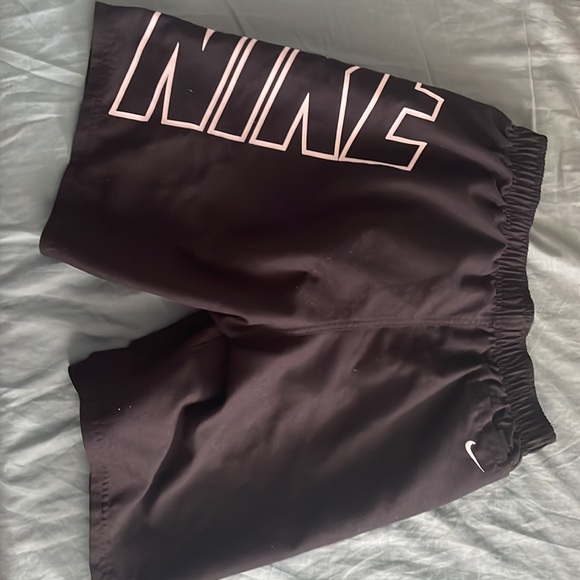 Nike shorts - Picture 3 of 4